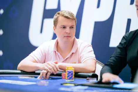 Aleksejs Ponakovs vira heads-up e crava 25K NLHE V do EPT Chipre