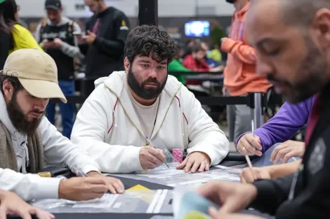 Pedro Oliveira lidera o Dia 1 do Mini Main Event do BSOP Millions