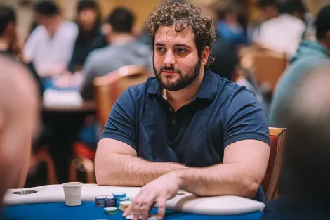 João Simão forra com vice no US$ 10K High Roller do WPT WC