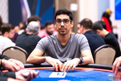 Pablo Brito se classifica no Dia 1E do Eureka Main Event no EPT Praga