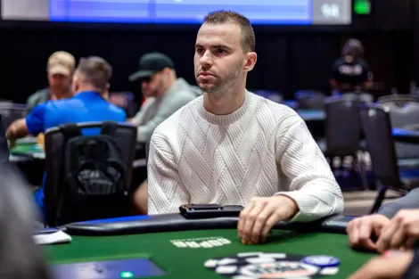 Renan Bruschi faz reta final live e online na WSOP Paradise; confira