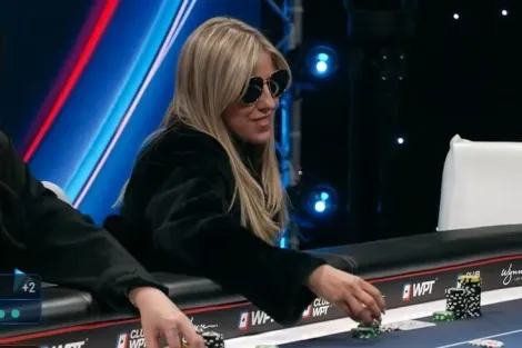 Dez minutos e hero fold insano: Kristen Foxen dá show no WPT Cash Game