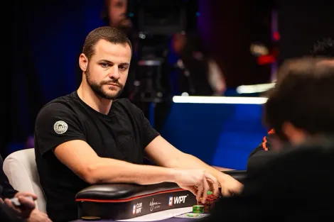 Henrique Zanetti está entre os 16 classificados ao Dia 6 do WPT World Championship