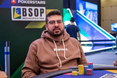 Renato Estevão puxa fila no 2-Day High Roller PKO do BSOP São Paulo