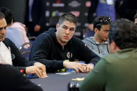 Victor Teixeira dá show e crava US$ 109 Warm-Up do PokerStars