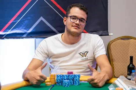 Carlos Serrano puxa fila no Dia 1 do 6-Handed Challenger da WSOP Brazil