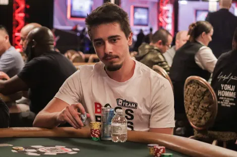 Felipe Ketzer pega tell e acerta call de A-High na WSOP