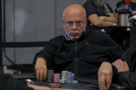 Juarez Andrade puxa a fila no Dia 1A do Main Event do BSOP Winter Millions