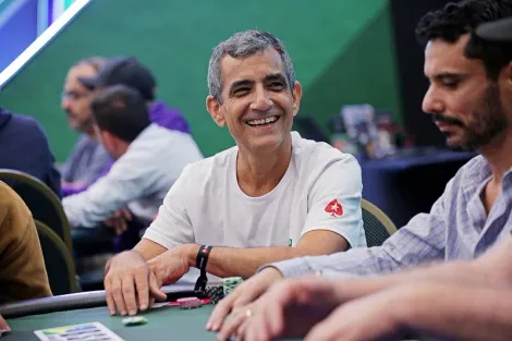 A rotina (e os segredos) do maior grinder dos torneios do PokerStars