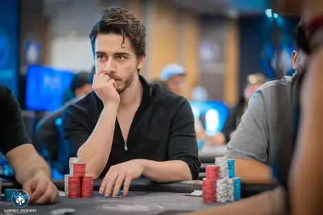 Felipe Ketzer alcança heads-up valioso no Main Event da Merit Carmen Series