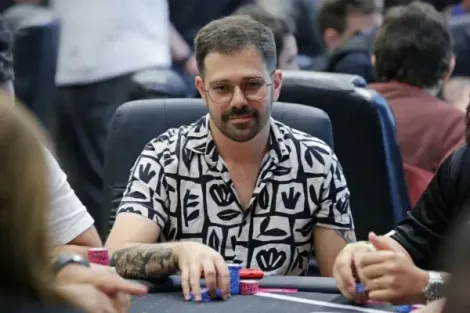 Felipe Boianovsky passa chip leader no Dia 1A do GGMillion$ Main Event