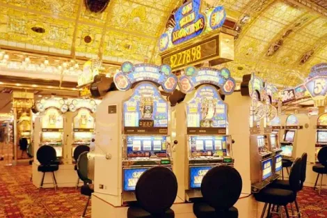 Fichas "desaparecem" em fechamento de cassino histórico de Las Vegas; entenda