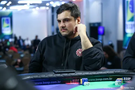 Thiago Grigoletti vence ranking Medium do SCOOP; Renan Bruschi é 3º no geral