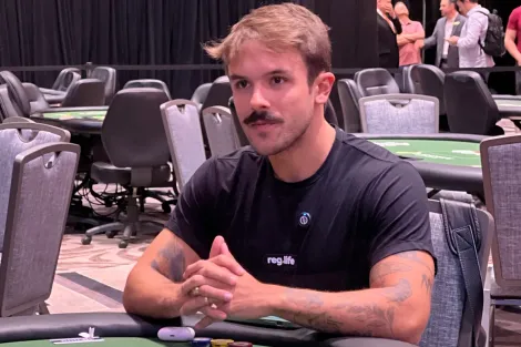 Yuri Martins, Tales Alcântara e José Carlos Belém vão ao Dia 2 do Evento #11 da WSOP