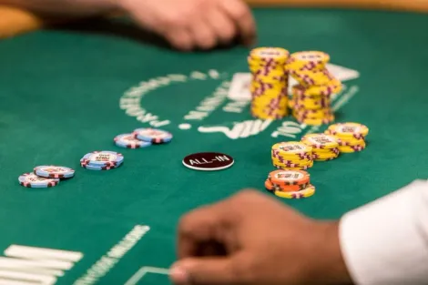 Pode isso? Zicada de floor termina em estouro surreal de bolha na WSOP