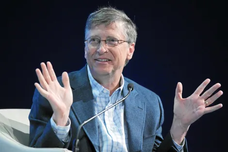 Nono mais rico do mundo, Bill Gates joga poker barato nos EUA; entenda