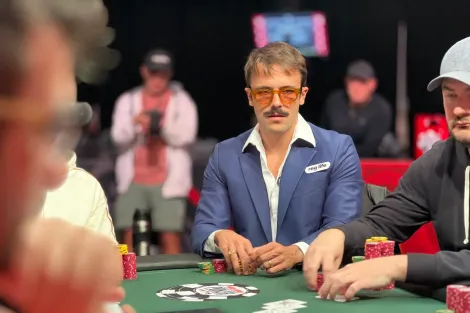 Yuri Martins está no Dia 2 do HORSE Championship da WSOP