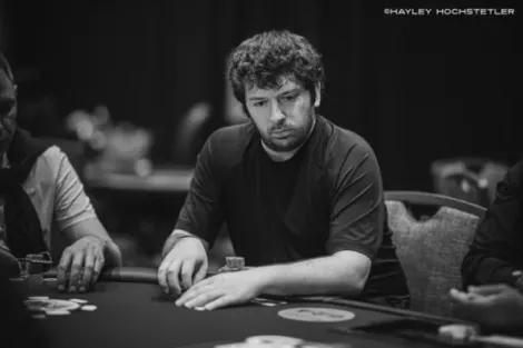 Morre Matthew Parry, dono de bracelete da WSOP e amante de xadrez