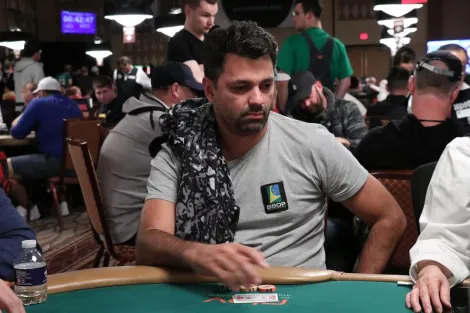 José Ferreira e Paulo Tarso vão ao Dia 2 do Evento #48 da WSOP