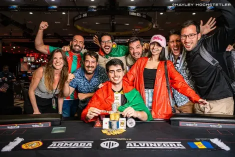 Pedro Neves domina mesa final e vence Monster Stack da WSOP