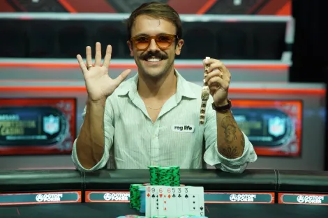 Yuri Martins é campeão do Evento #53 da WSOP e conquista quinto bracelete