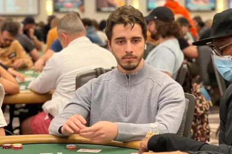 Felipe Ketzer avança no Dia 1B em torneio de US$ 4 milhões GTD no Wynn