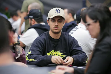 Gabriel Nobrega sobe ao pódio no Main Event da Mystery Bounty Series