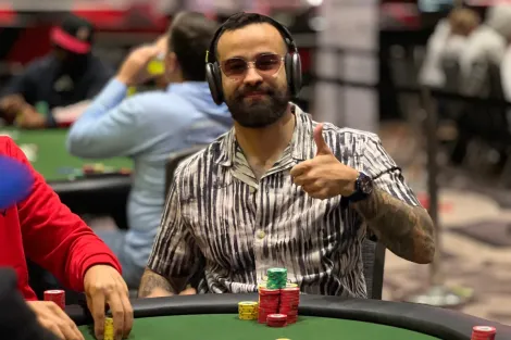 Ramon Kropmanns lidera brasileiros classificados no Dia 1B do Main Event da WSOP