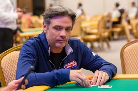 Paulo Joanello puxa a fila brasileira no Dia 1A do Evento #89 da WSOP