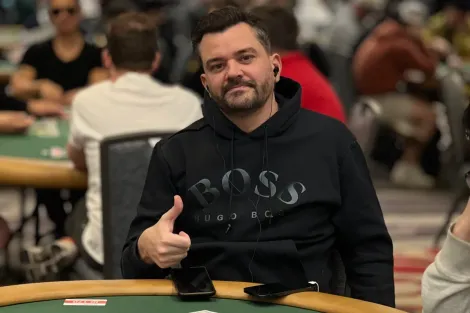 Rafael Caiaffa se classifica para o Dia 2 do Evento #90 da WSOP