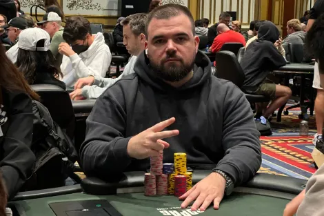 Pedro Padilha é o melhor brasileiro no Dia 1 do Evento #94 da WSOP