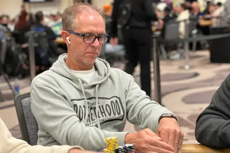 Gualter Salles avança no Dia 1C do Evento #93 da WSOP