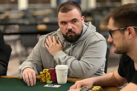 Pedro Padilha puxa a fila brasileira no Dia 1B do The Closer da WSOP