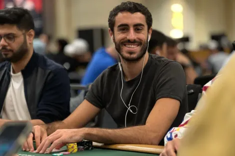 Luigi Soncin avança como chip leader no Dia 1A do Main Event da WSOP Online