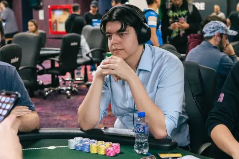 Eduardo Mora é o chip leader no Dia 1 do High Rollers do LAPT México