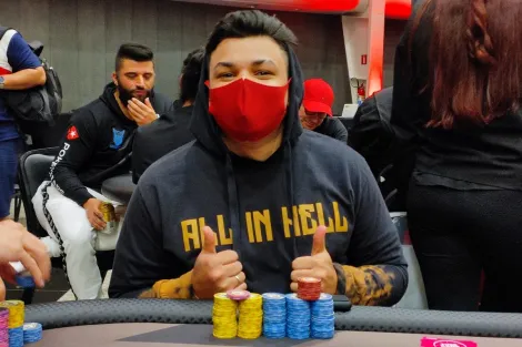 Leonardo Nascimento forra seis dígitos com título do Sunday Million do WCOOP