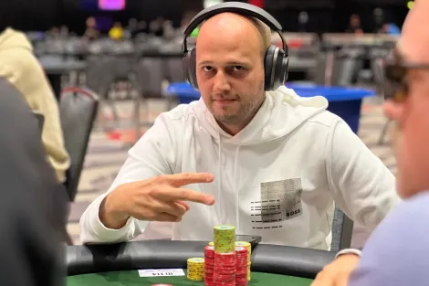 José Eduardo Ferreira forra seis dígitos com pódio na WSOP Online