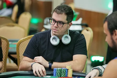 Brunno Botteon lidera brasileiros classificados no Dia 1A do The Closer da WSOP Online