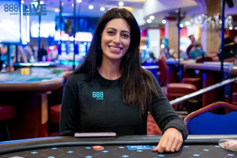 Vivi Saliba acerta river salvador em all in triplo no 888poker LIVE Coventry