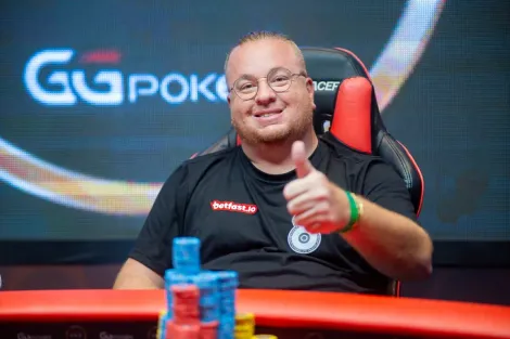 Leo Rizzo lidera mesa final do Main Event do KSOP GGPoker Premium