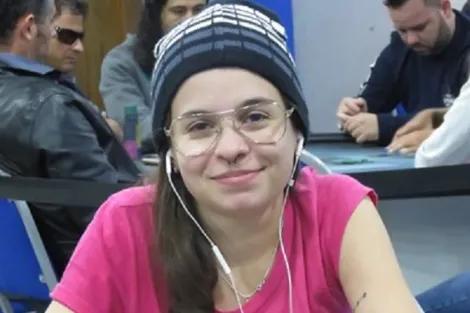 Bruna Araújo e "M.Rodrix" fazem mesa final do Sunday Million no PokerStars