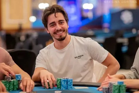 Felipe Ketzer avança como chip leader no Freeroll de US$ 1 milhão da WSOP Paradise