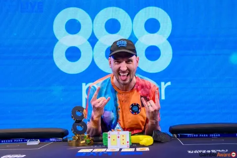 Ian Simpson quebra tabu de embaixadores ao vencer ME do 888LIVE Madrid