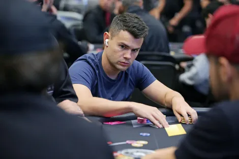 Gustavo Mastelotto é vice do Bounty Builder High Roller no PokerStars