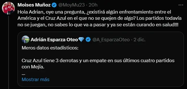 El intercambio entre Moisés Muñoz y Adrián Esparza por el arbitraje. (@A_EsparzaOteo)