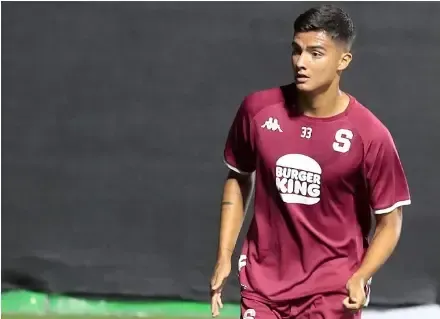 Sequeira era un promesa emocionante, pero ahora no suma minutos (Saprissa).