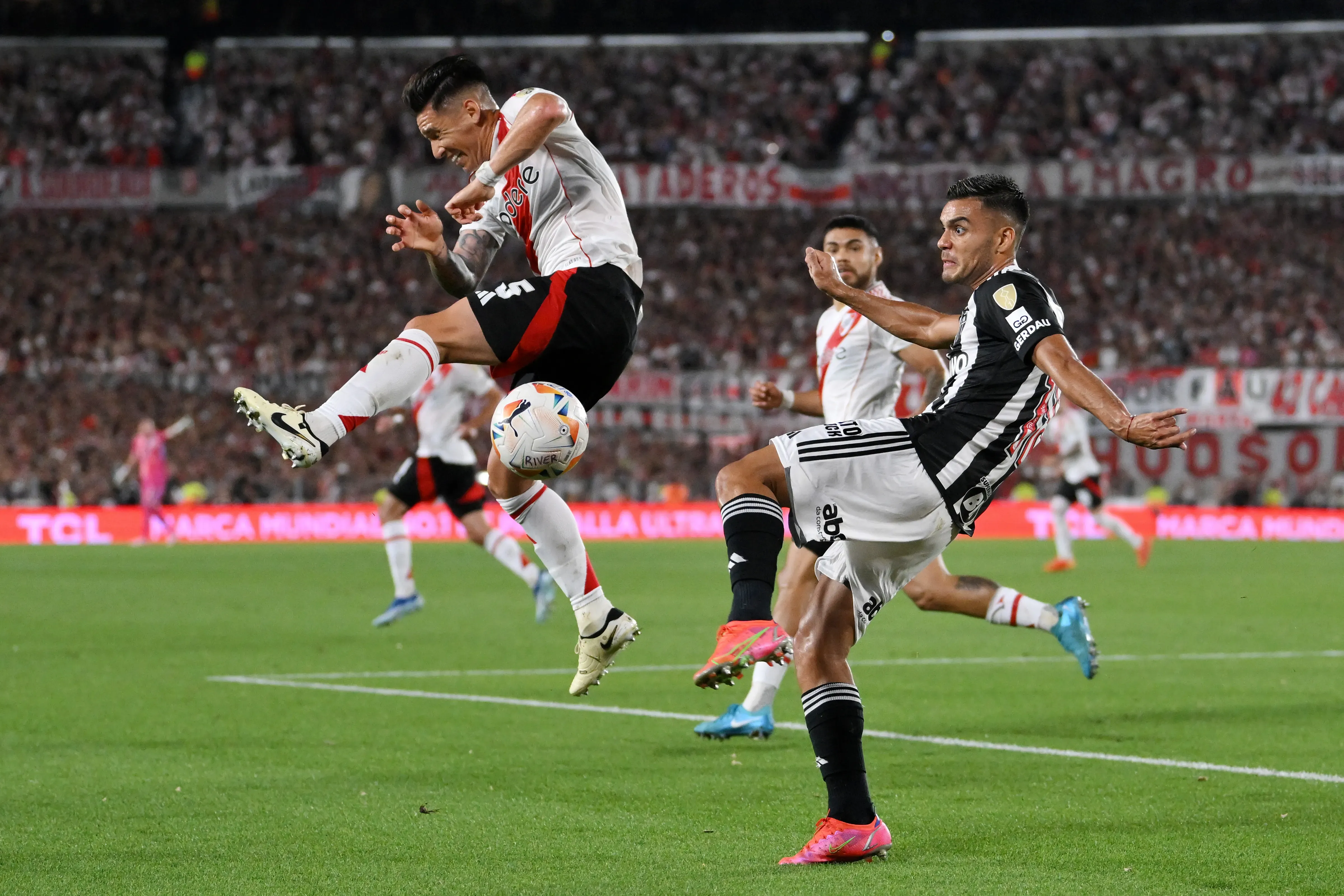 Fausto Vera ante River en la Libertadores 2024. (Foto: Getty).