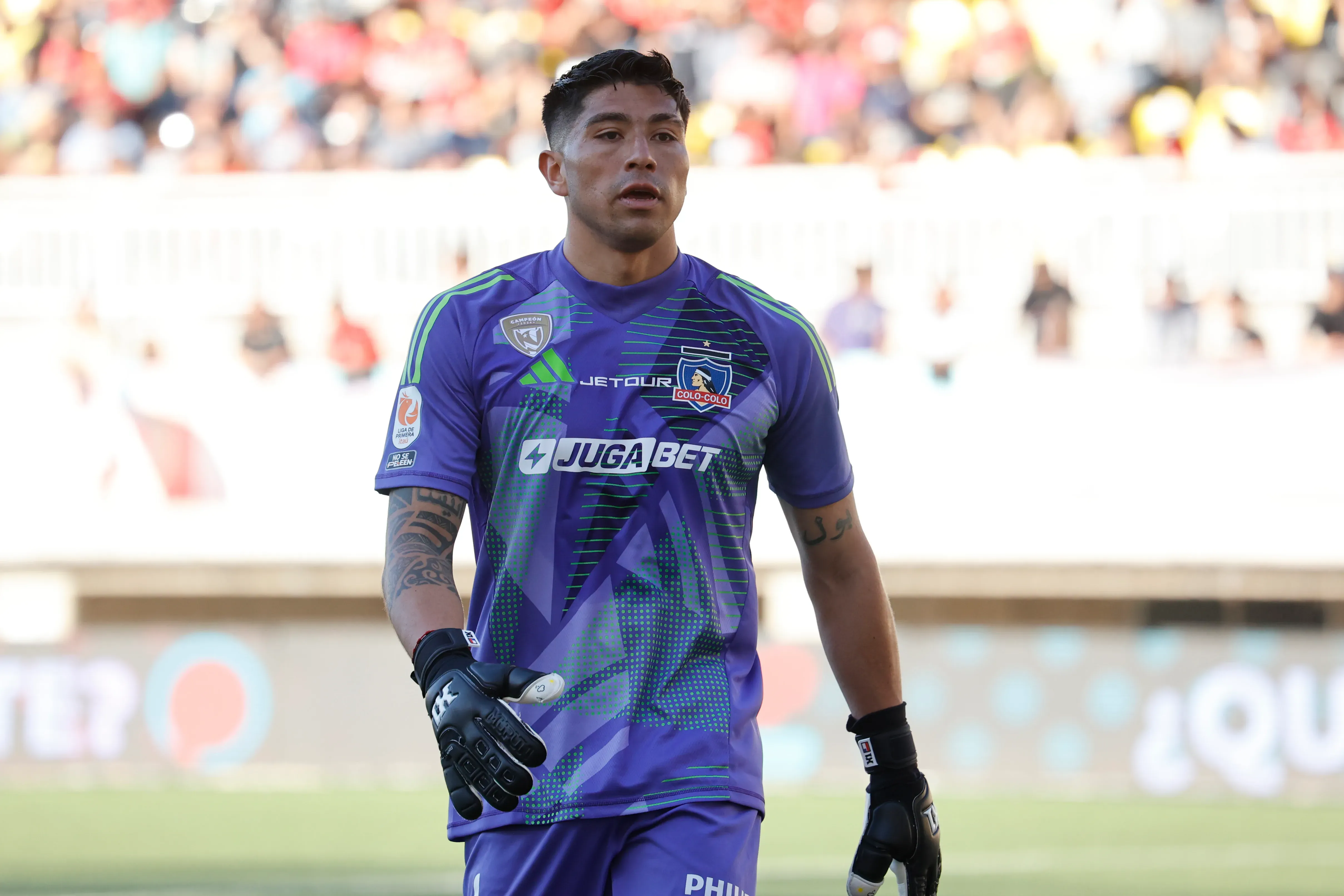 Cortés debe retornar si no encuentra club/Photosport