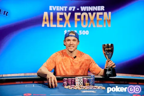 Alex Foxen subiu ao topo do pódio do Evento #7 do USPO (Foto: PokerGO)
