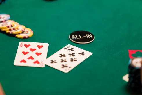 Cartas e fichas – WSOP 2018
